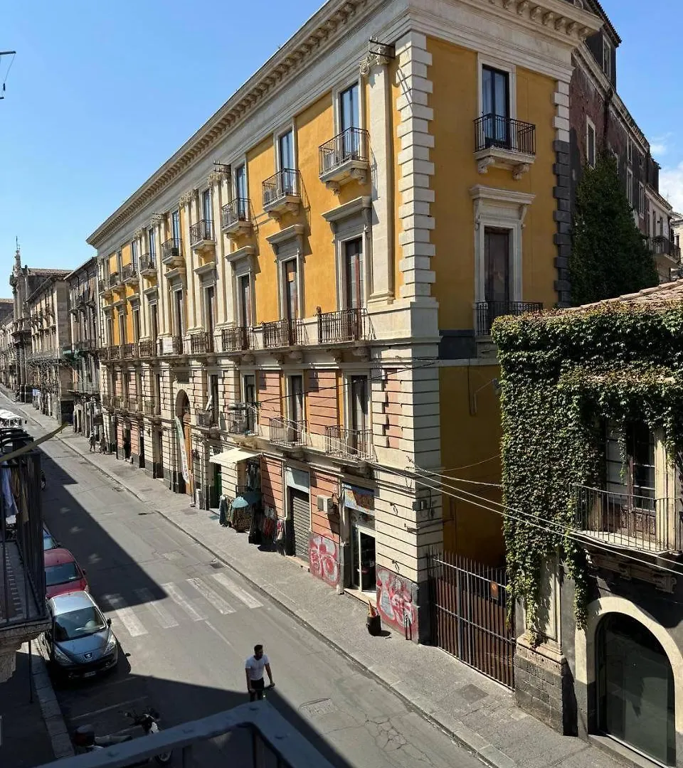 Bed & Breakfast Siculus Bed And Breakfast Aeroporto di Catania Fontana Rossa Italia